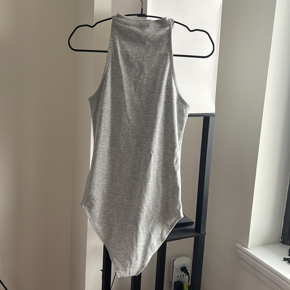 NWOT topshop gray rib bodysuit - Picture 5 of 8